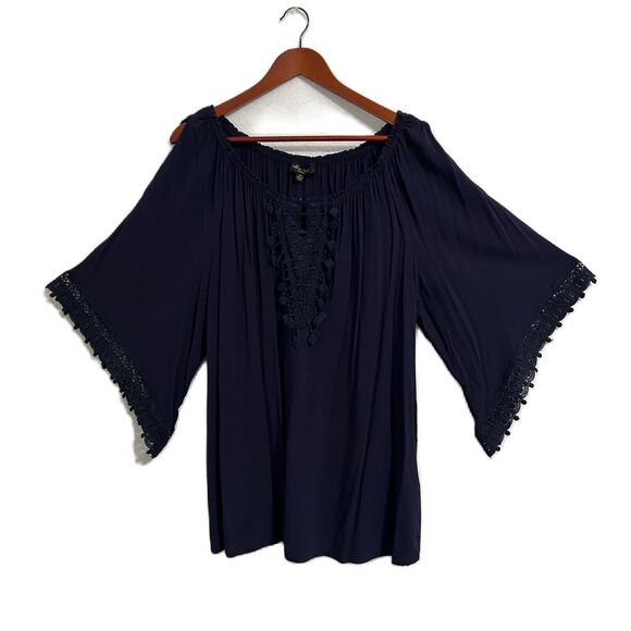 Melissa Paige Woman Top 1X Navy Cold Shoulder Cut Out Lace Feminine Comfy Fairy - Picture 2 of 16